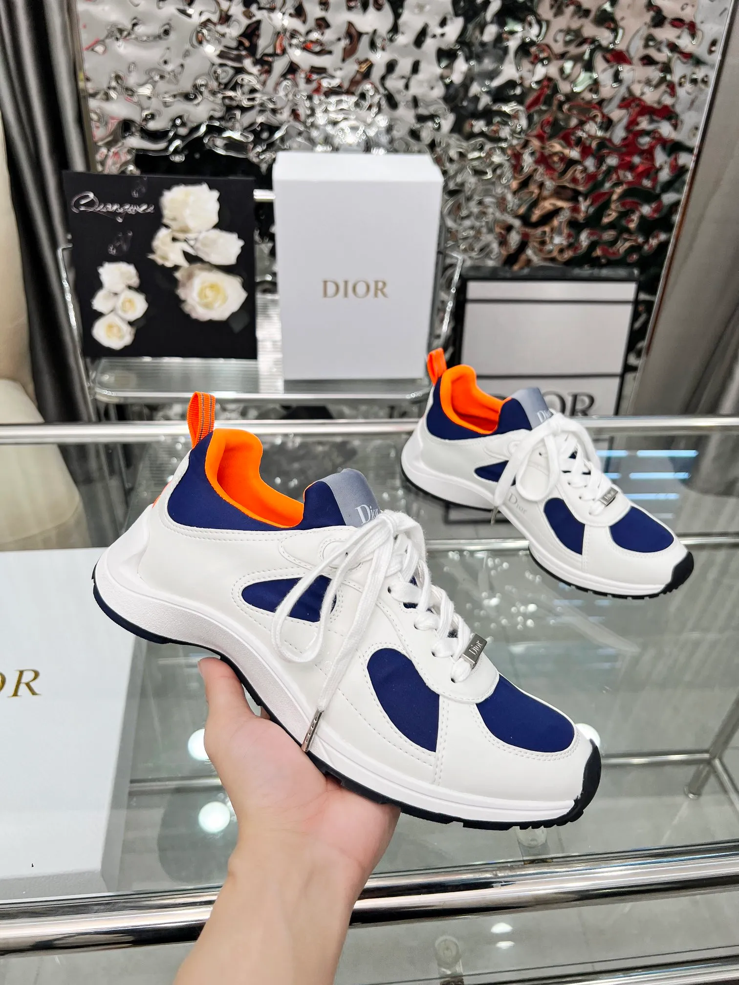 [Dior Dior] P: 560💰Men's model will be released first♺Size: 40-44 (45.46 custom-made) (women's model is being printed) The latest Star series of the 2025 new Dior Dior show, this Dior Star dad sneaker is a new product in the fall of 2025, enriching the classic series with fashionable retro style. Carefully crafted, these Dad Shoes style shoes can be paired with casual looks all year round and follow the trend of the retro market. The Dior logo on the tongue also indicates that this pair of shoes is the B30 model! B30 uses fine-textured leather and mesh cloth materials to form a shoe body. There are conspicuous letters CD on both sides of the shoe body to indicate identity. The multiple lines on the shoe body outline the details, making the shoes look less monotonous and full of retro three-dimensionality! Color: four colors